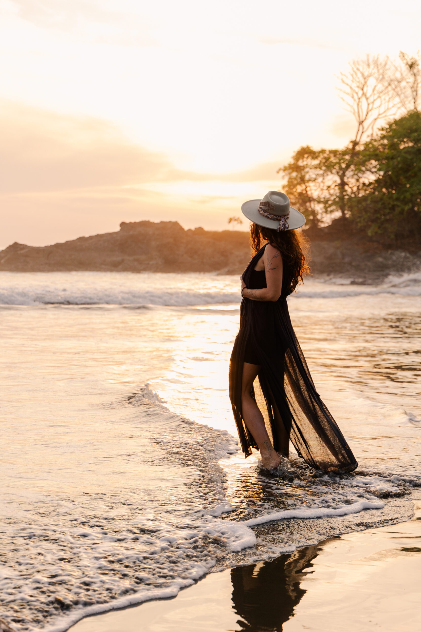 maternity photos in dominical costa rica