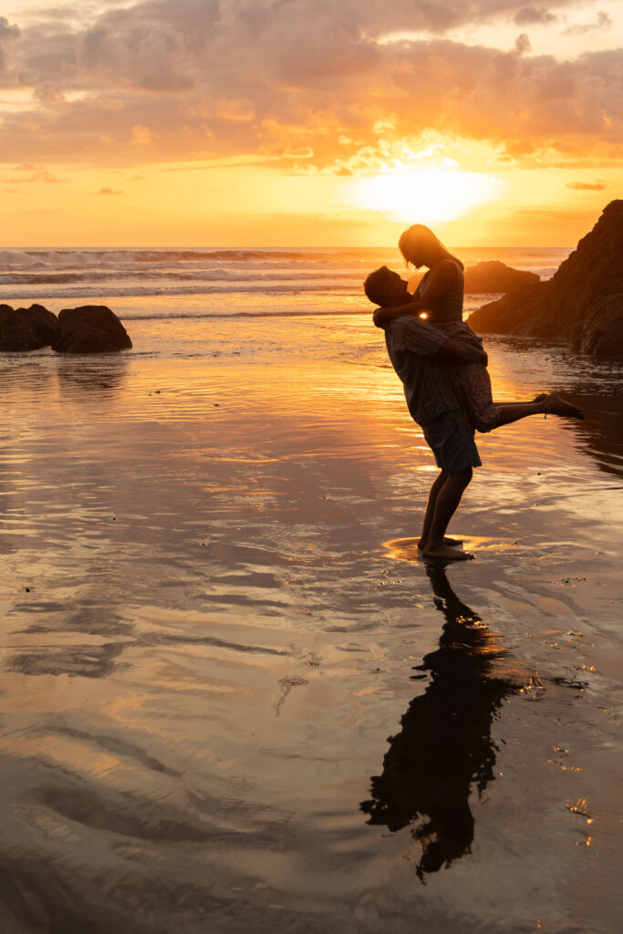 couples photography in dominical costa rica