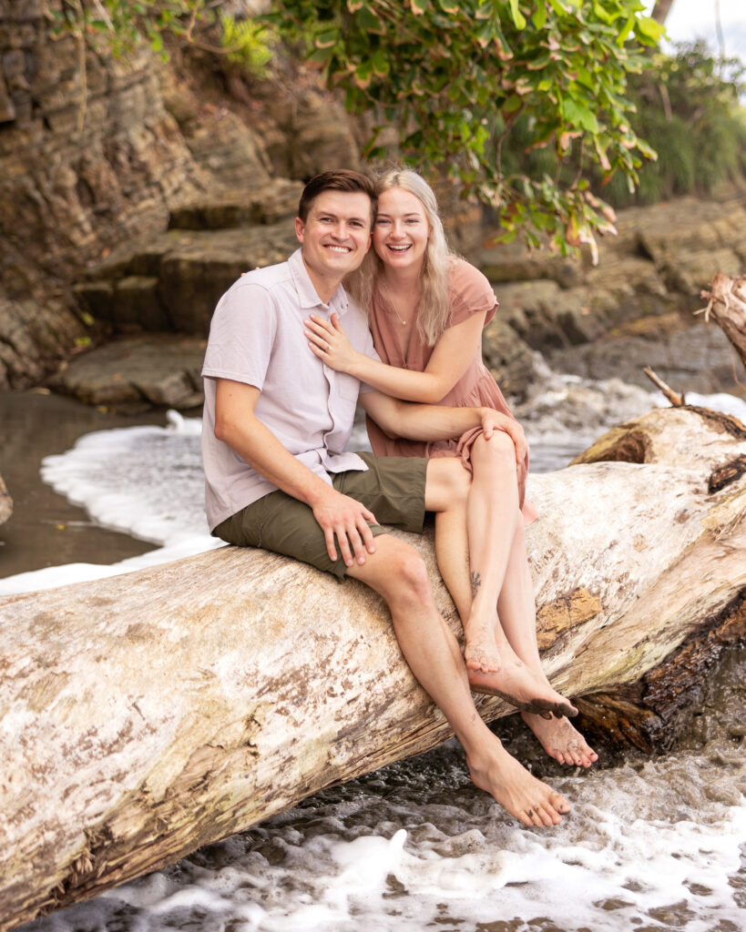 couple photography in dominical costa rica