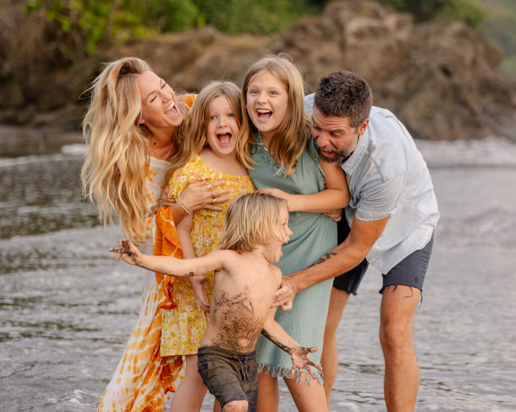 candid moments family photography in costa rica