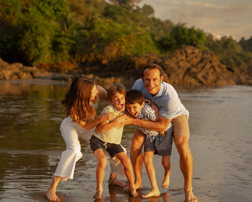 extended family photos in costa rica